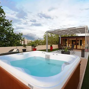 Feel Good Penthouse With Jacuzzi Zadar