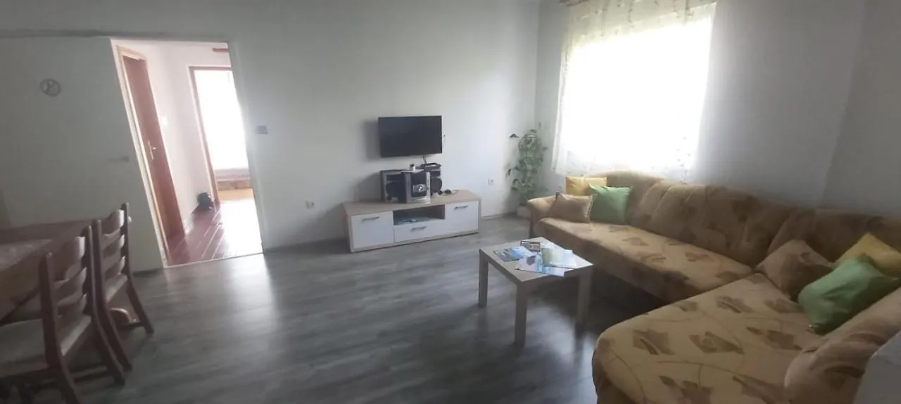 Apartman J&M Zadar Guest house